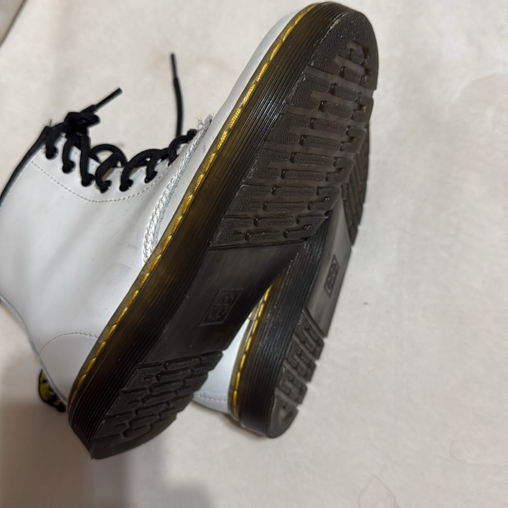 Dr. Martens Zavala J Youth Girls - Picture 4 of 11